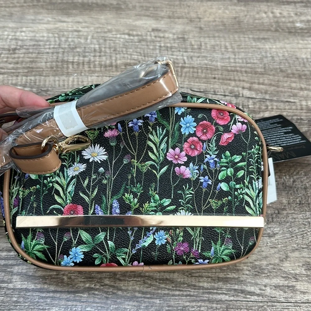 NWT HSN IMAN Global Chic Floral Print Crossbody Bag Black